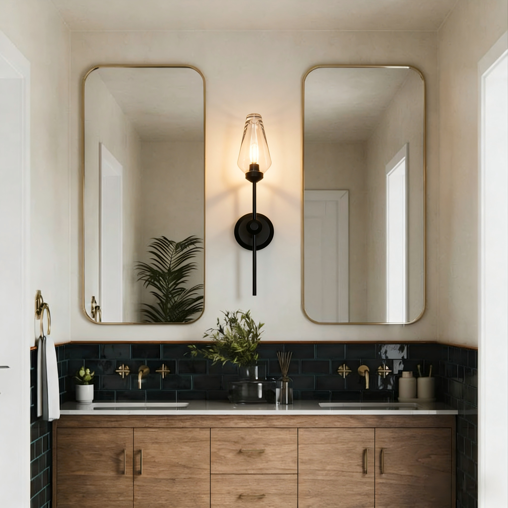 Lira Sconce